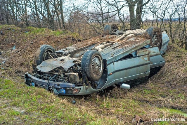 Csütörtök reggel baleset történt a Bácsborsód és Gara közötti útszakaszon.