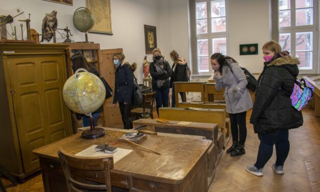 Megnyitja kapuit az EJF iskolamúzeum